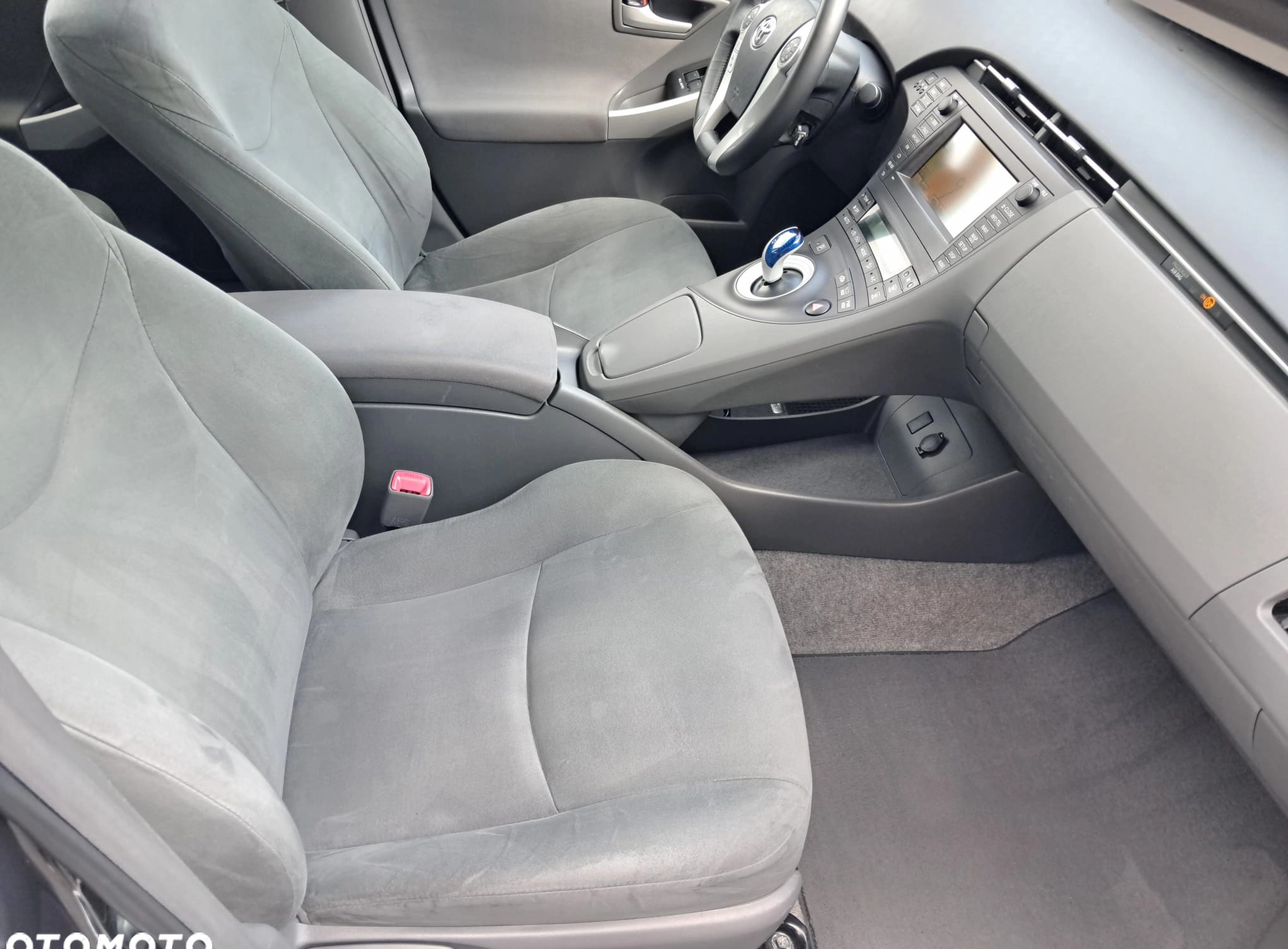 Toyota Prius cena 35000 przebieg: 383400, rok produkcji 2010 z Kostrzyn nad Odrą małe 301